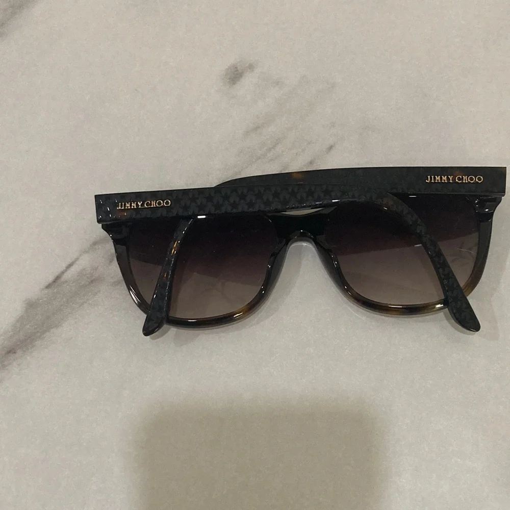 Classic Women's Tortoiseshell Sunglasses - Brown Lenses